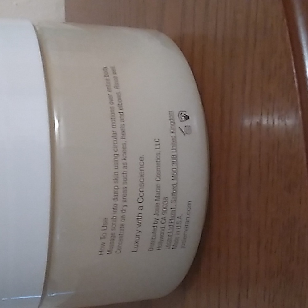 NWT Josie Maran Argan 18 oz. Super-Sized Sugar Balm Body Scrub - Vanilla Apricot - Picture 3 of 4
